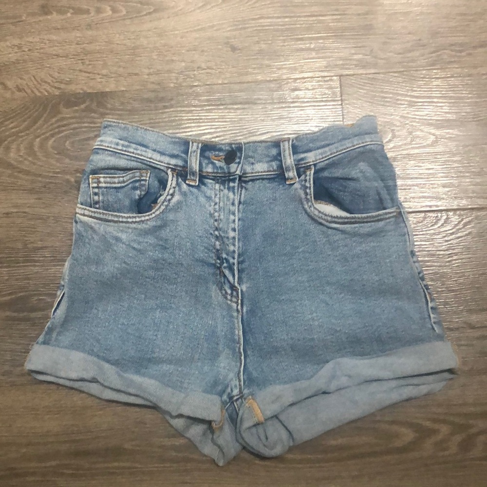 Wilfred Free denim shorts
